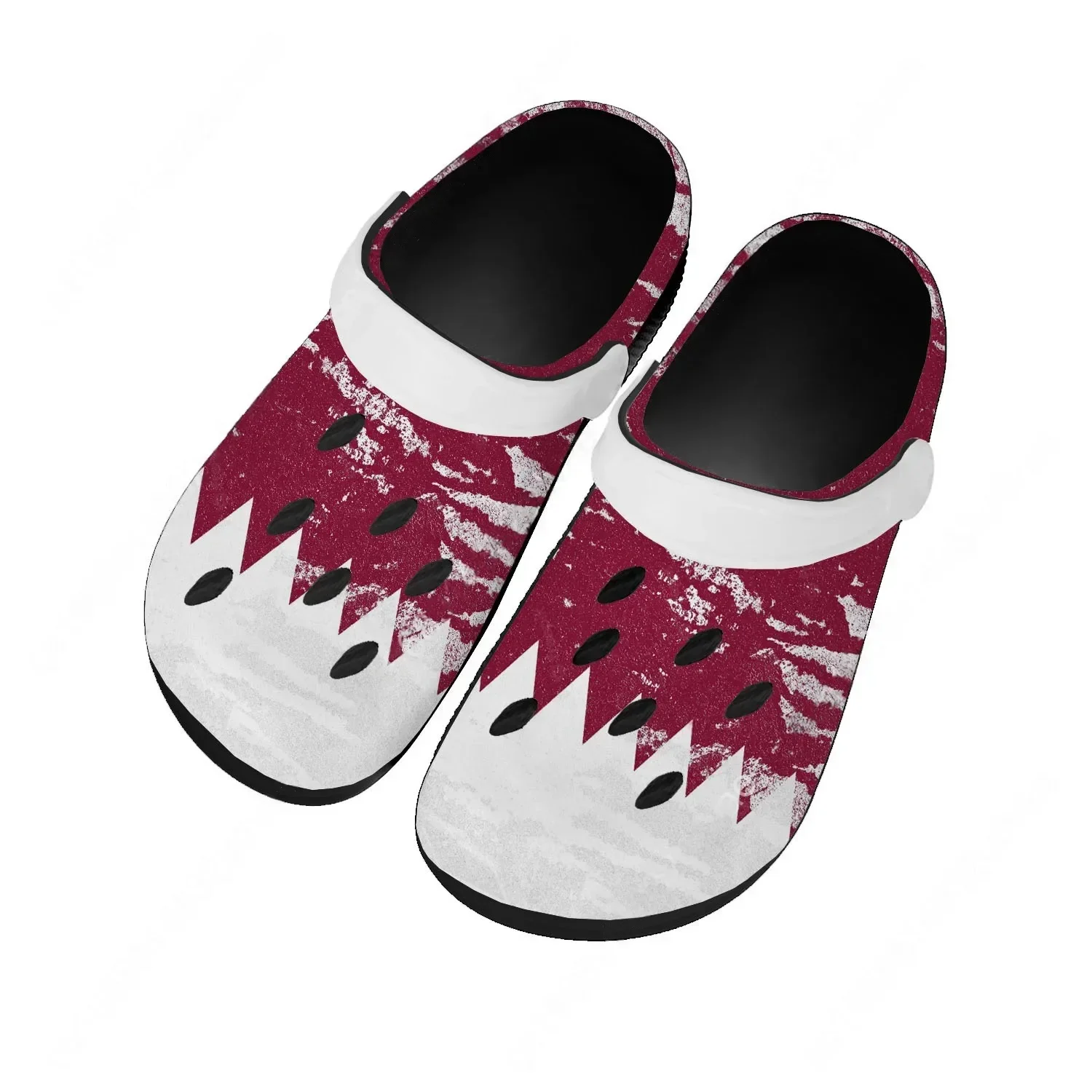 Klapki z motywem flagi Kataru  – Women Shoes Qatar recenzja i cena